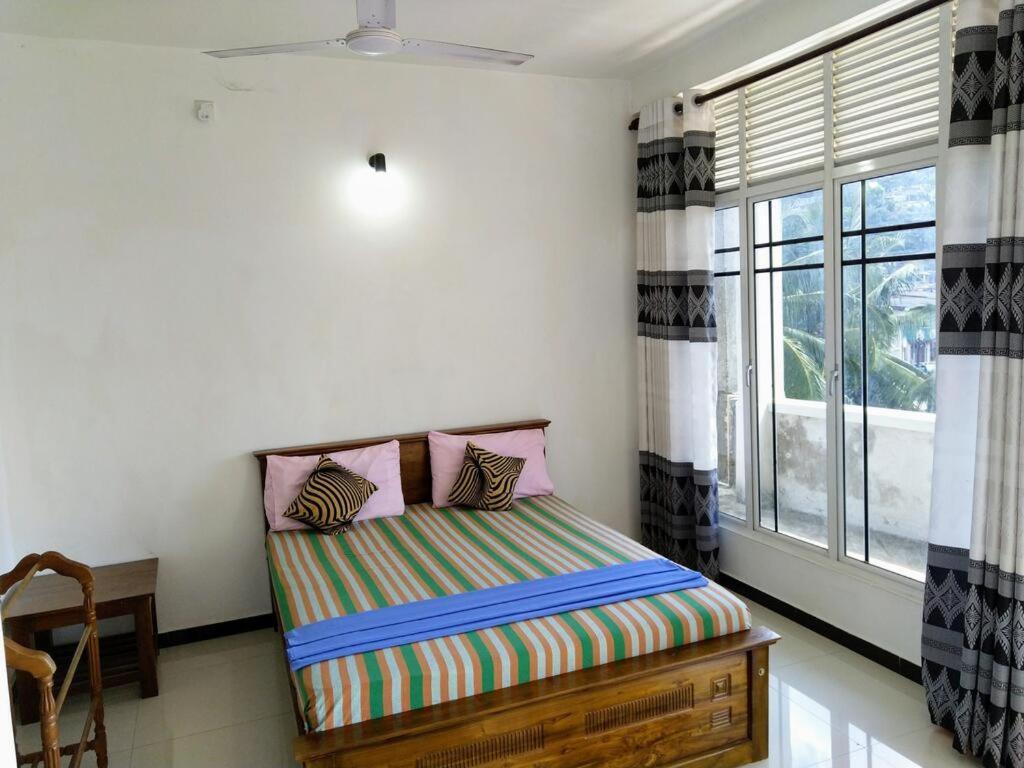 Kandyan Holiday Center And Kandyan Feel Free Homestay Dış mekan fotoğraf
