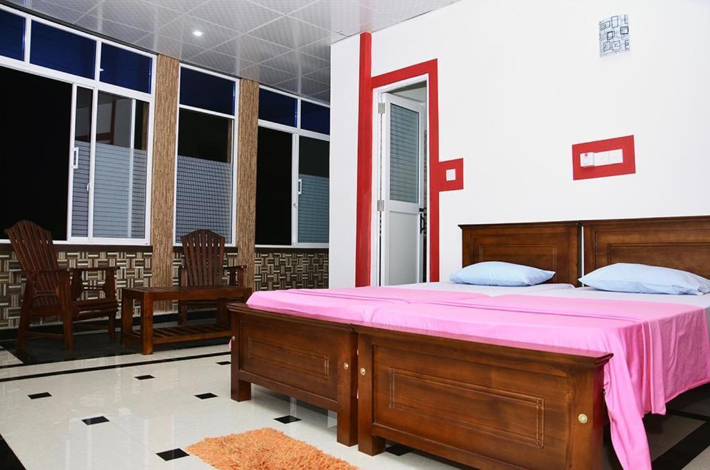 Kandyan Holiday Center And Kandyan Feel Free Homestay Dış mekan fotoğraf