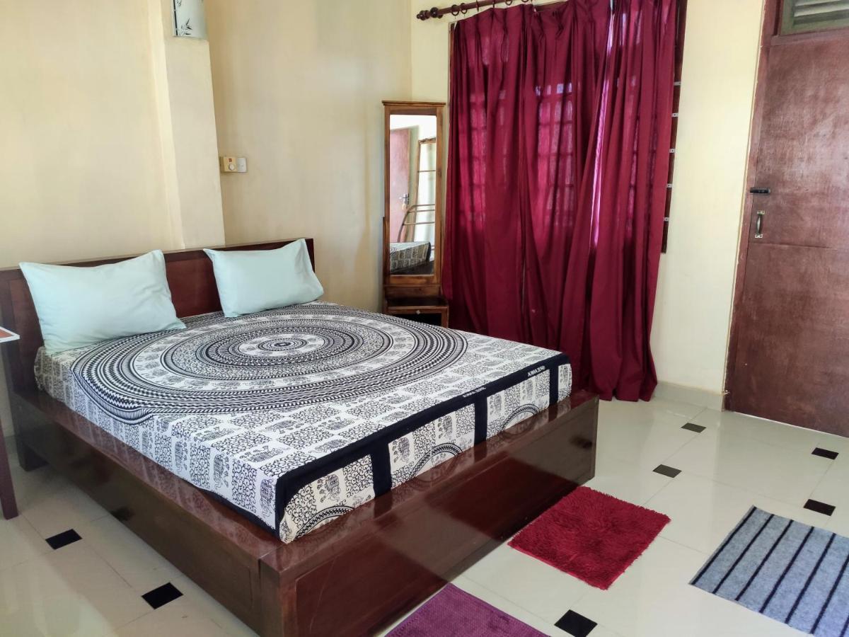 Kandyan Holiday Center And Kandyan Feel Free Homestay Dış mekan fotoğraf
