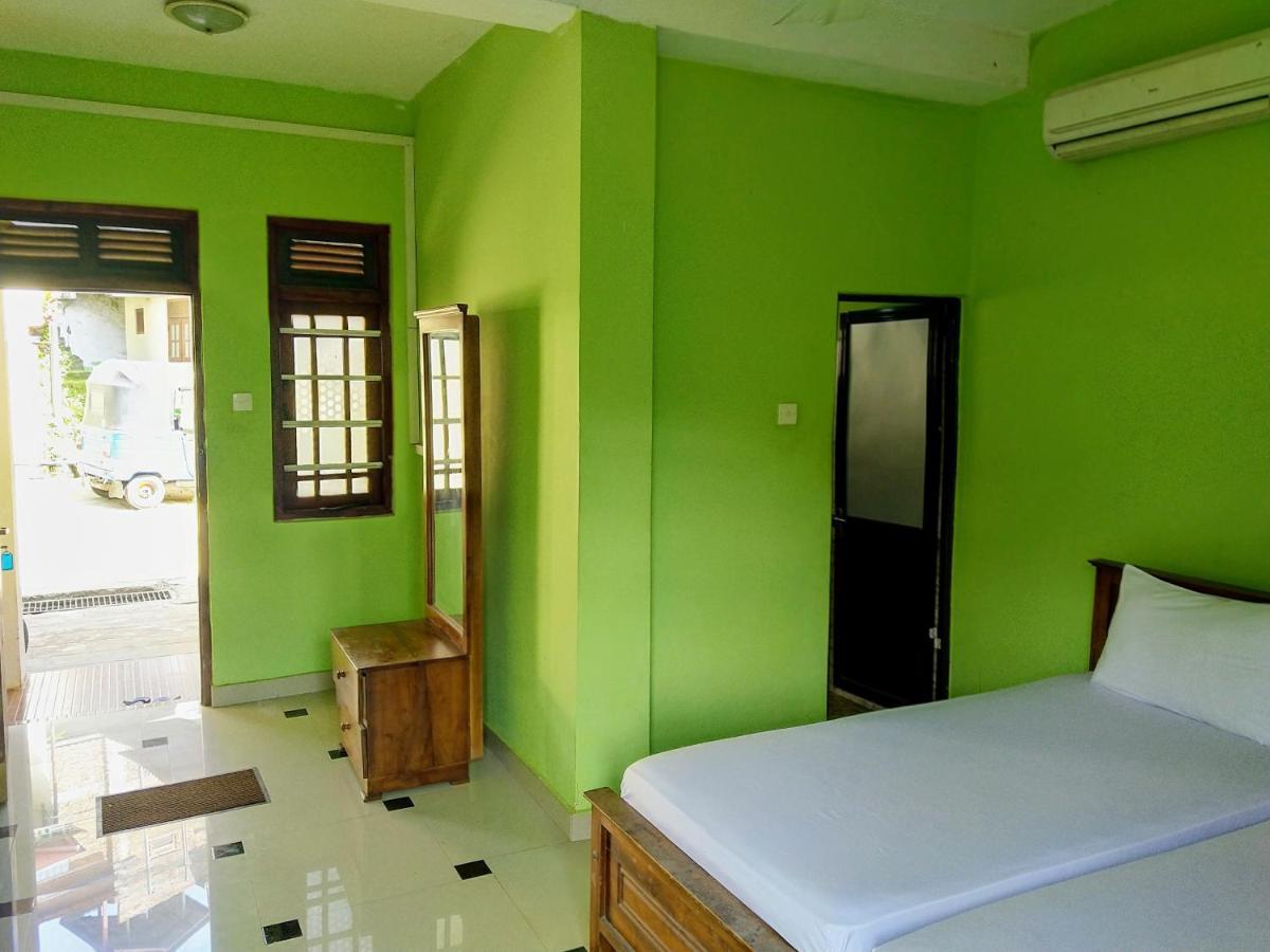 Kandyan Holiday Center And Kandyan Feel Free Homestay Dış mekan fotoğraf